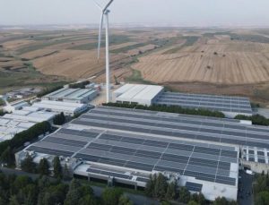 Osman Şentürk: “Mağazalarımızda Tükettiğimiz Enerjiden Fazlasını Yeşil Enerji Olarak Üretiyoruz”