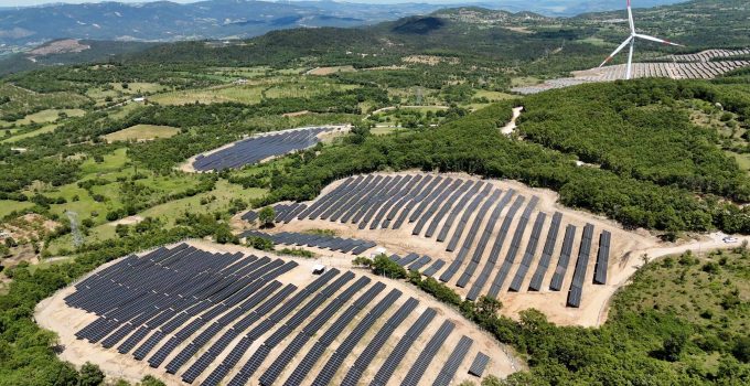 Yaklaşık 700 bin hanenin yıllık ihtiyacına eşdeğer temiz enerji üretti