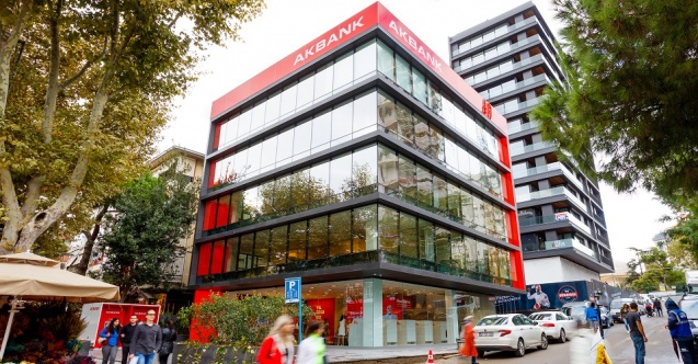 Akbank, İhracatçıları desteklemeye “İhracatçının Gücü Paketi” ile devam ediyor