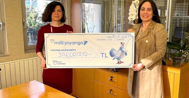 Milli Piyango Özel Yilbaşi Çekilişi’nde Talihli Çekini Teslim Aldı