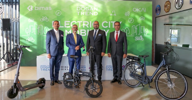 Oto Bagajlarına Elektrikli Bisiklet / Scooter Zamanı