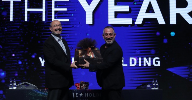 Yıldız Holding’den Cem Yılmaz’lı, bol kahkahalı Senenin Yıldızları Ödül Töreni