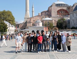 Genç Teknoloji Dahileri İstanbul’da Unutulmaz Bir Deneyim Yaşadı