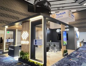 Şişecam RE+ Fuarı’nda Güneş Enerjisi Camlarını Sergiledi