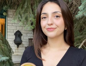 BİLGİ Öğrencisi Bal Üretiminde Verimliliği Artırmak İçin Arı Kovanı Tasarladı