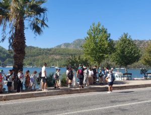 Martı Marina’nın Öncülüğünde Orhaniye’de Kıyı ve Çevre Temizliği Yapıldı