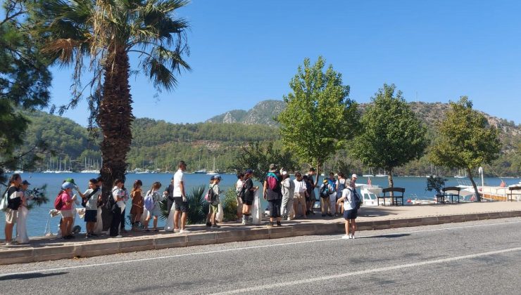 Martı Marina’nın Öncülüğünde Orhaniye’de Kıyı ve Çevre Temizliği Yapıldı