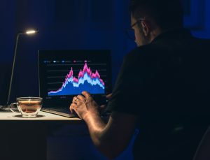 Sosyal Medyada Finans Dünyasındaki Gazetecileri Taklit Eden Siber Saldırganlar Yatırımcıları Tehdit Ediyor