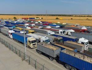 Yurt İçi ve Yurt Dışı Nakliye Trafiği, 2022’ye Göre %30’un Üzerinde Daraldı