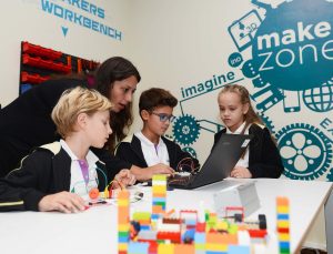 İELEV Okulları, ‘Yapay Zekâ Okuryazarlığı Programı’ ile Geleceğin Dijital Liderlerini Yetiştiriyor!