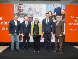 Dijital Öğretmenler Ankara’da Düzenlenen Buluşmada Bir Araya Geldi