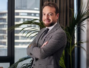 ŞA-RA Enerji’den Konya Çevre Yolunda Güvenliği Artıracak Çelik Otokorkuluk Projesi