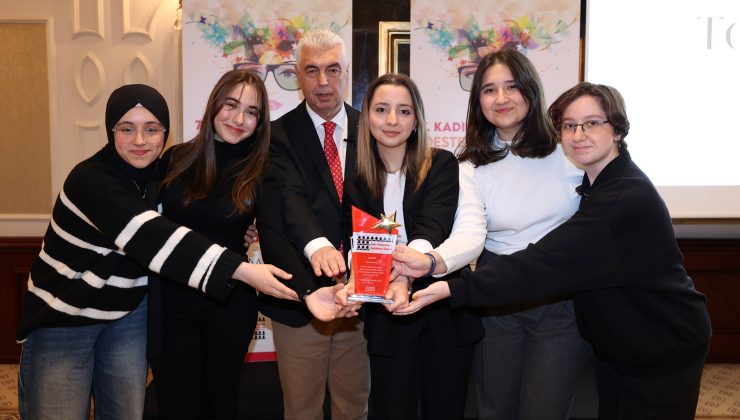 Team Mostra “Teknoloji ve İnovasyon Gençlik Ödülü”nü Aldı