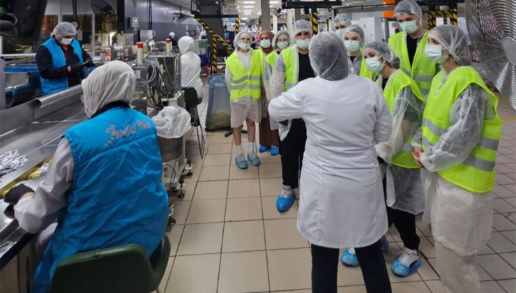 Indomie, Öğrencilere Fabrikasının Kapılarını Açmaya Devam Ediyor