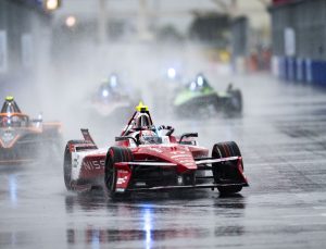 Nissan Formula E Takımı, Ev Sahibi Olduğu Tokyo Yarışında Zafer Kazandı