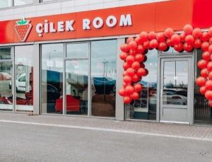 Çilek Martinik’e İlk Sevkiyatını Gerçekleştirdi