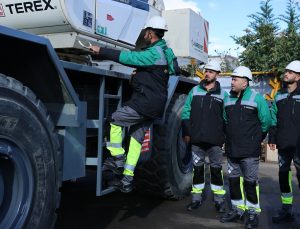 Hareket Akademi’den Sektörün Geleceğini Yetiştiren Vinç Operatörlüğü Programı