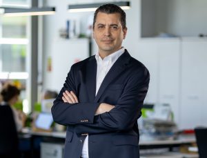 Epson’un Yeni Türkiye Ülke Müdürü Yalın Vanlıoğlu Oldu