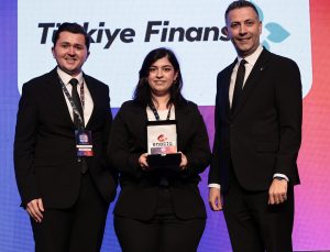 Türkiye Finans Akademi’ye “Hibrit Öğrenmenin Yıldızı” Ödülü