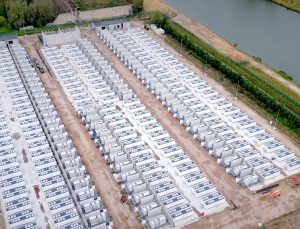 Avrupa’nın En Büyük Enerji Depolama Projesinde İlk Etap Tamamlandı