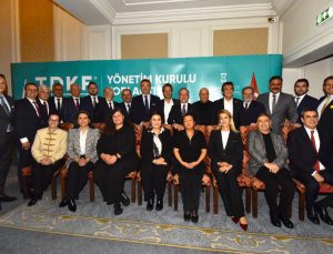 Marka Ekonomisi ve Döviz Kazandırıcı Faaliyetler Zirvesi Düzenlendi