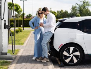 Schneider Electric, Schneider StarCharge Fast 720 ile Yüksek Güçlü, Yüksek Verimli EV Şarjında Yeni Bir Dönemi Başlatıyor