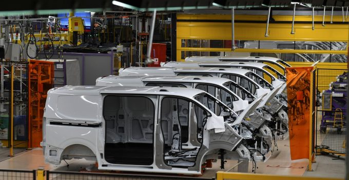 Üretimde Dünyaya Örnek Gösterilen Fabrikalarının Sayısını İkiye Çıkardı