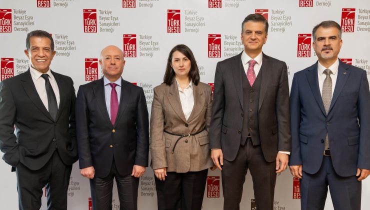 İç ve Dış Pazarlarda Daralma Devam Ediyor