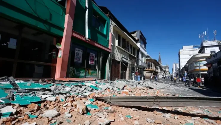 Kolombiya’da büyük deprem! 7,4’le sallandı