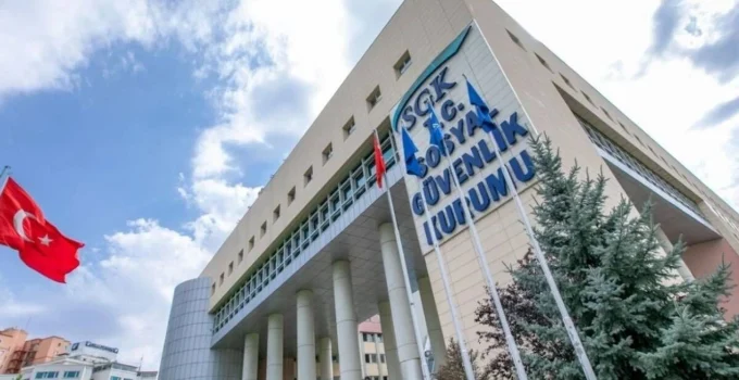 SGK borçları için 31 Ağustos’a kadar başvuranlara yıllık yüzde 29 tecil faizi uygulanıyor